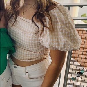 Tablecloth print cropped puff sleeve top